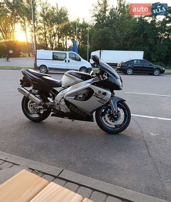 Спортбайк Yamaha YZF 1000R 2002 в Баре