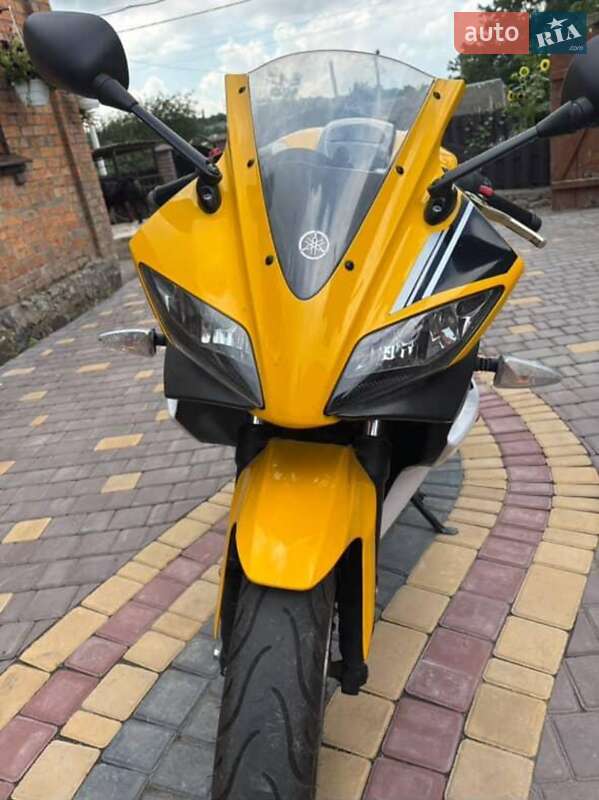 Спортбайк Yamaha YZF R-125 2008 в Новоукраинке