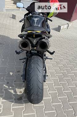 Спортбайк Yamaha YZF R1 2009 в Кривому Розі