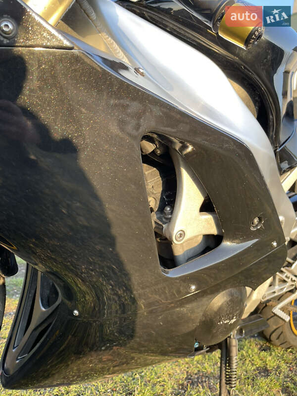 Спортбайк Yamaha YZF R1 1998 в Львове фото 19 Спортбайк Yamaha YZF R1 1998 в Львове