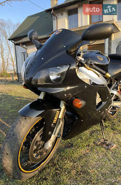 Спортбайк Yamaha YZF R1 1998 в 