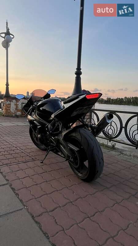 Yamaha YZF R1 2004