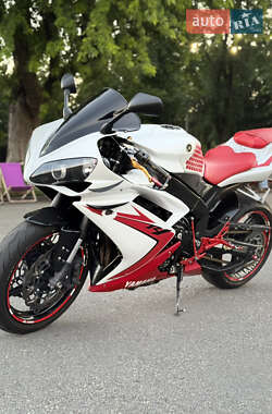 Спортбайк Yamaha YZF R1 2007 в 