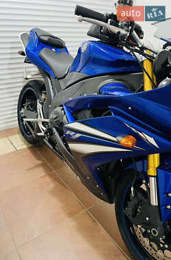 Спортбайк Yamaha YZF R1 2008 в 
