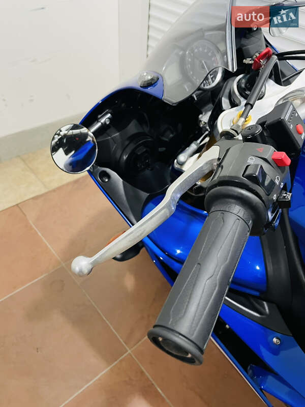 Спортбайк Yamaha YZF R1 2008 в Киеве