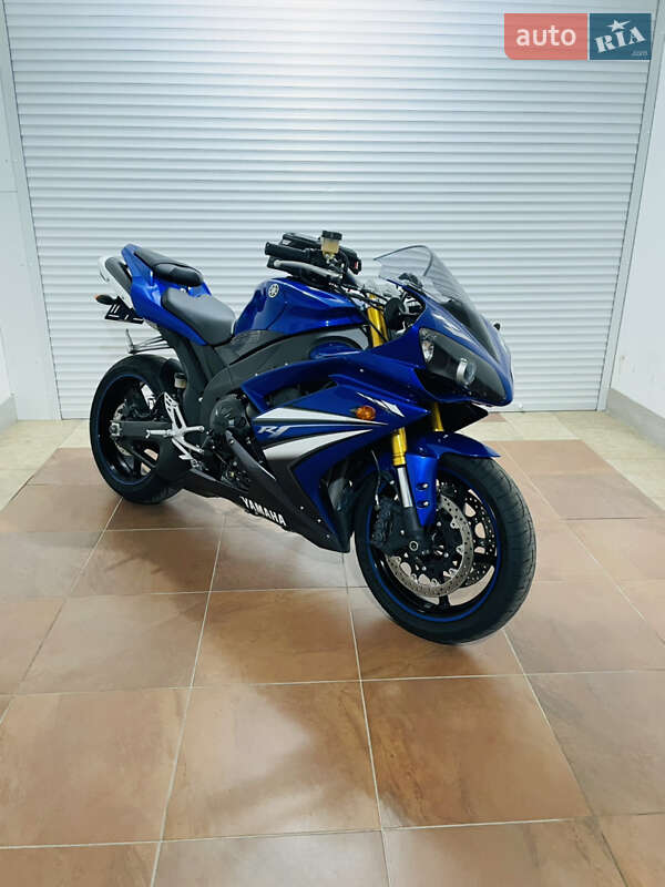 Спортбайк Yamaha YZF R1 2008 в Киеве