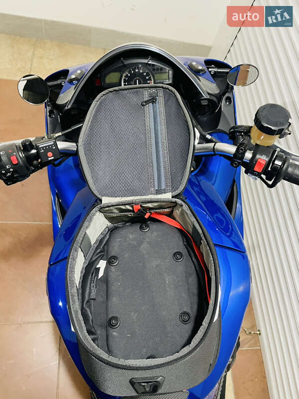 Спортбайк Yamaha YZF R1 2008 в Киеве