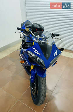 Спортбайк Yamaha YZF R1 2008 в 