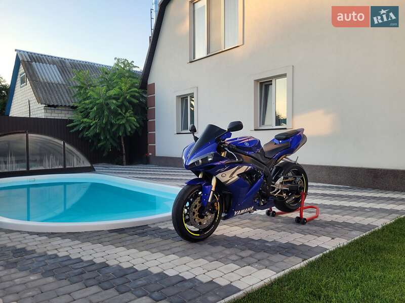 Спортбайк Yamaha YZF R1 2004 в Каневе