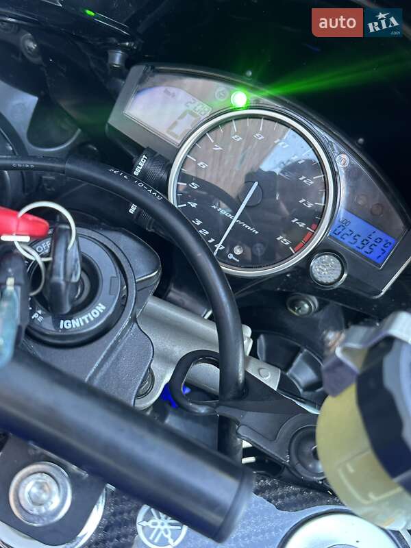 Спортбайк Yamaha YZF R1 2004 в Каневе