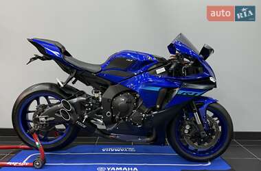 Спортбайк Yamaha YZF R1 2022 в Кропивницком