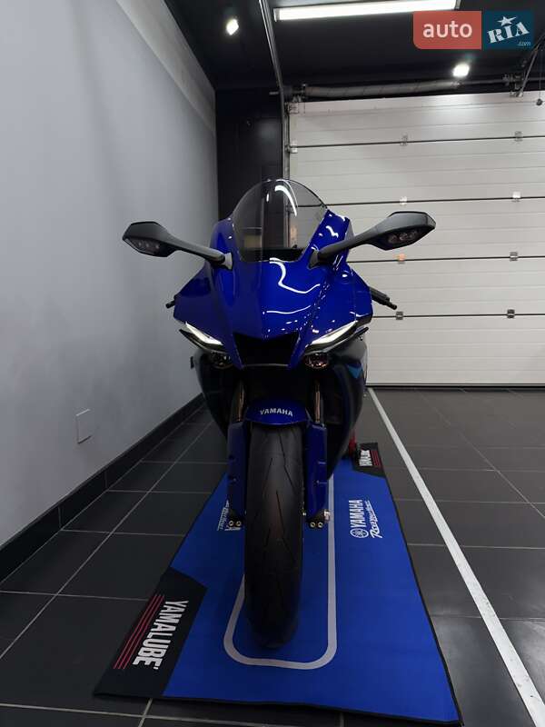 Спортбайк Yamaha YZF R1 2022 в Кропивницком