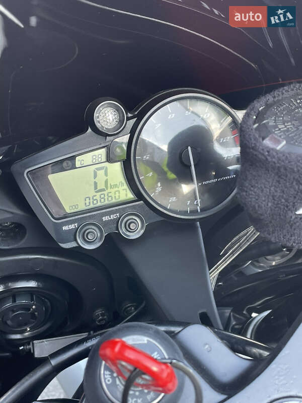 Спортбайк Yamaha YZF R1 2002 в Днепре фото 10 Спортбайк Yamaha YZF R1 2002 в Днепре