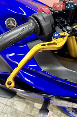 Мотоцикл Спорт-туризм Yamaha YZF-R3 2019 в 