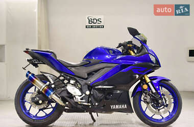 Мотоцикл Спорт-туризм Yamaha YZF-R3 2019 в 