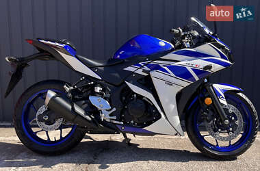 Спортбайк Yamaha YZF-R3 2015 в 