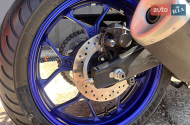 Спортбайк Yamaha YZF-R3 2015 в 