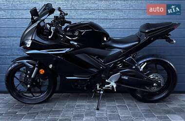 Мотоцикл Без обтекателей (Naked bike) Yamaha YZF-R3 2021 в 