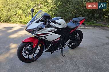 Спортбайк Yamaha YZF-R3 2016 в 