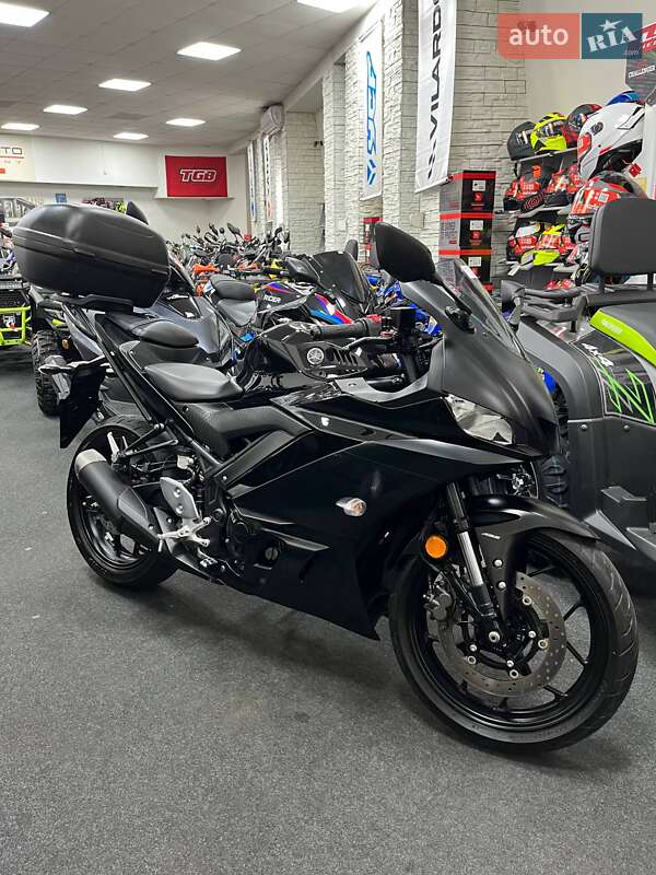 Yamaha YZF-R3 2021