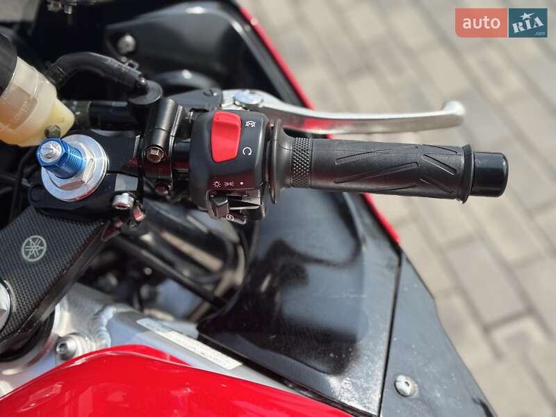 Спортбайк Yamaha YZF R6 2001 в Рівному