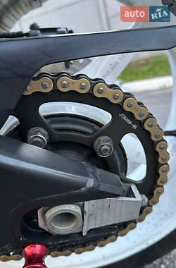 Спортбайк Yamaha YZF R6 2007 в 