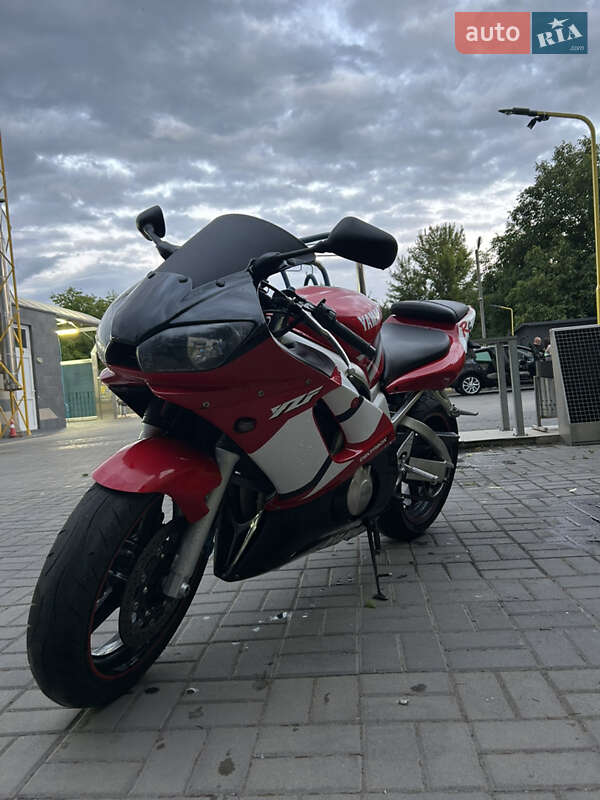 Спортбайк Yamaha YZF R6 2002 в Вінниці