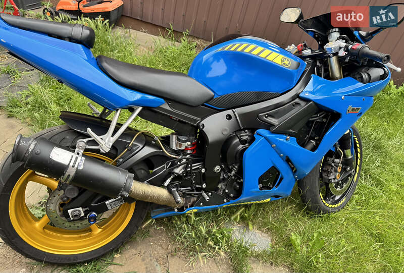 Спортбайк Yamaha YZF R6 2004 в Дніпрі