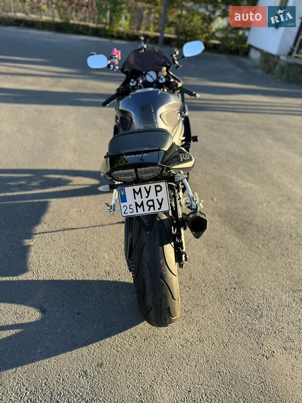 Спортбайк Yamaha YZF R6 2004 в Киеве