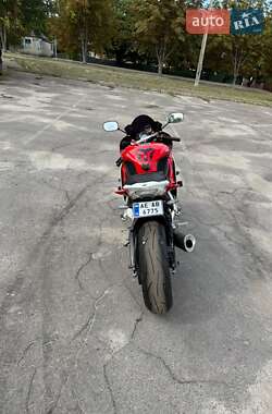 Спортбайк Yamaha YZF R6 2011 в 