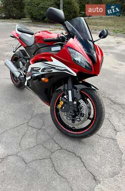 Спортбайк Yamaha YZF R6 2011 в 