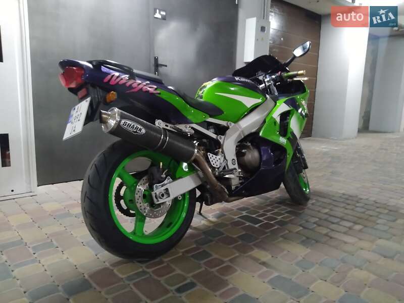 Спортбайк Yamaha YZF R6 2000 в Києві