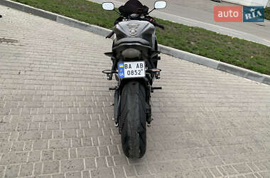 Спортбайк Yamaha YZF R6 2014 в 