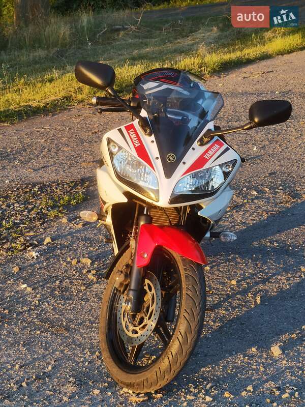 Спортбайк Yamaha YZF-R 2013 в Полтаві фото 6 Спортбайк Yamaha YZF-R 2013 в Полтаві