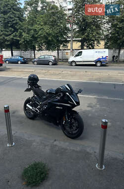 Спортбайк Yamaha YZF 2006 в Киеве