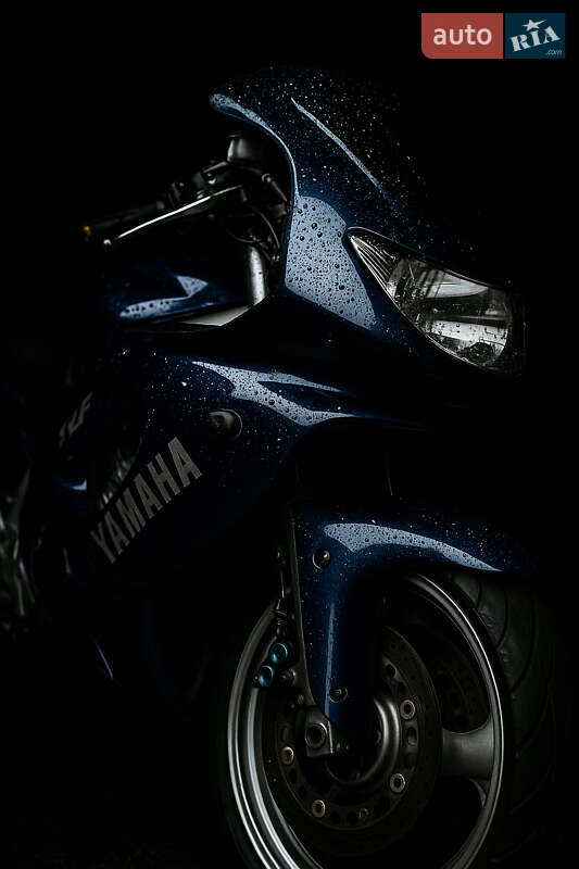 Спортбайк Yamaha YZF 2002 в Козятині