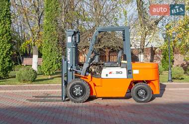 Вилочний навантажувач YANGFT CPCD 30 2023 в 