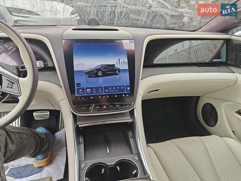 Седан YangWang U7 2025 в Києві