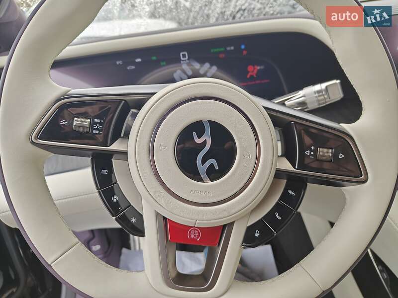 Седан YangWang U7 2025 в Києві