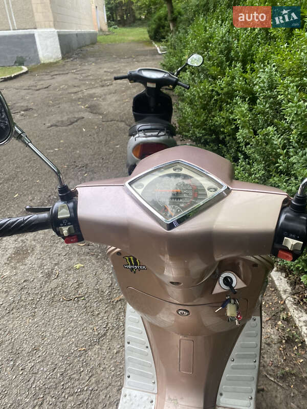 Скутер ретро YiBen YB 125T-12 2014 в Борщеве