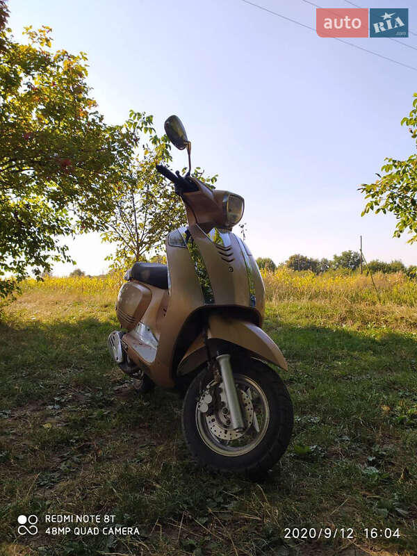 Скутер ретро YiBen YB 125T-12 2014 в Борщеве