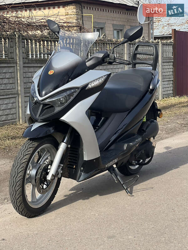 Максі-скутер YiBen YB 150T-10 2013 в Борзні