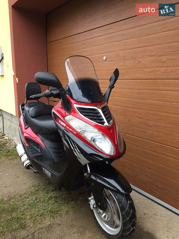 Скутер YiBen YB 150T-15 2016 в Надворной