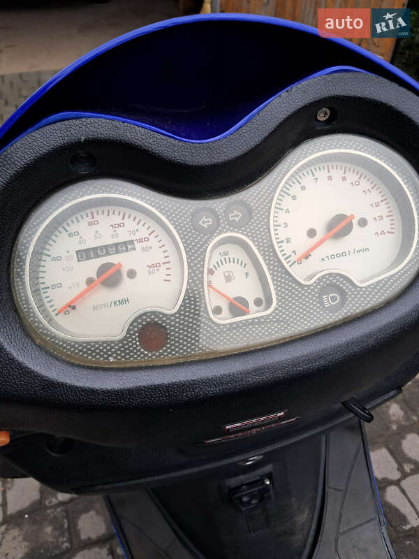 Скутер YiBen YB 150T-15 2014 в Заставной