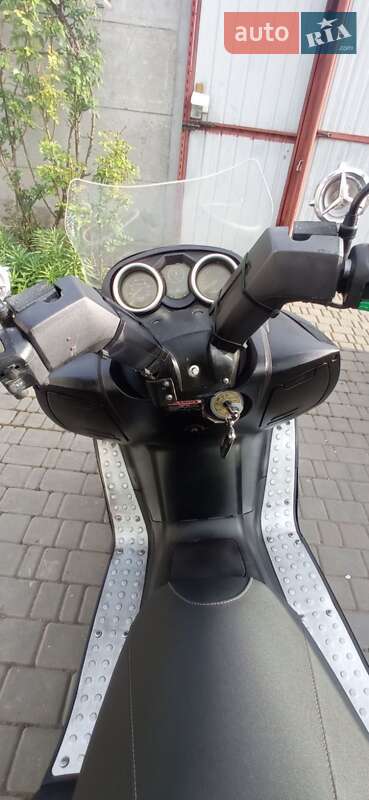 Грузовые мотороллеры, мотоциклы, скутеры, мопеды YiBen YB 150T-30 2012 в Кривом Роге фото 7 Грузовые мотороллеры, мотоциклы, скутеры, мопеды YiBen YB 150T-30 2012 в Кривом Роге