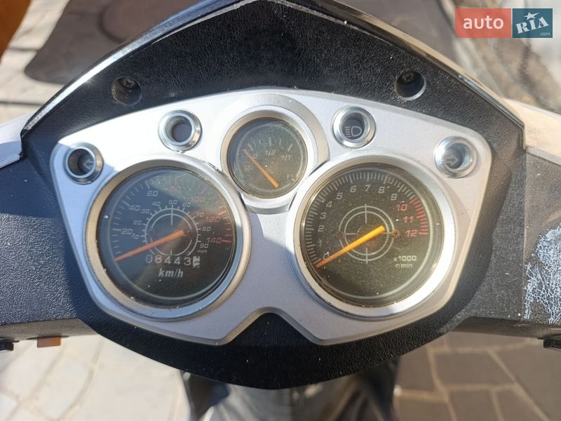 Мопеды YiBen YB 150T 2013 в Радомышле