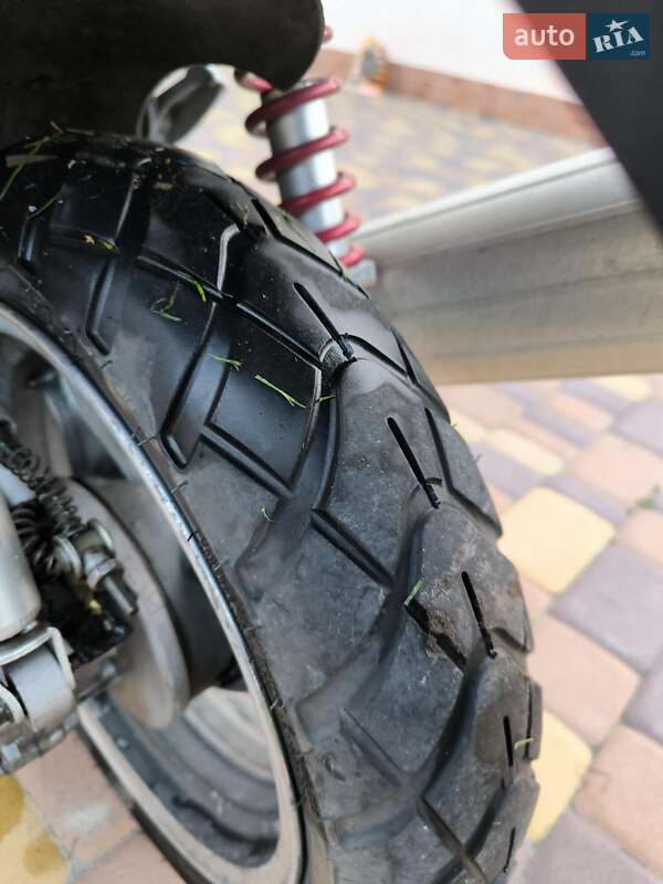 Скутер YiBen YB150T-15D 2013 в Миргороде