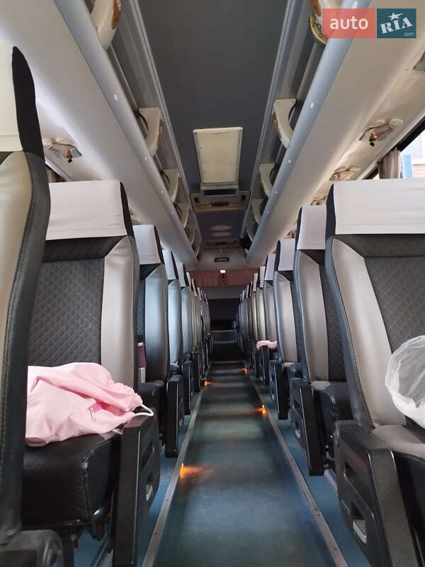 Туристический / Междугородний автобус YUTONG ZK 6119HA 2006 в Тернополе