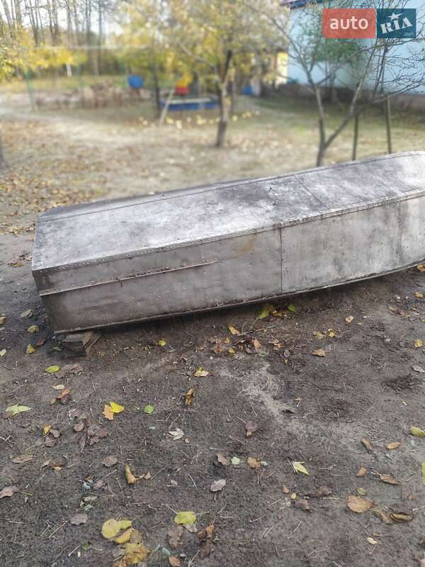 Лодка Южанка 1 1988 в Киеве