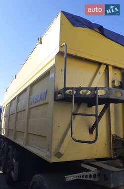 Зерновоз - полуприцеп Zaslaw D 653 2011 в 
